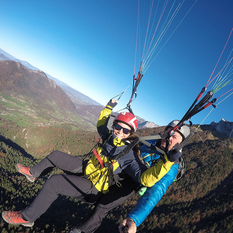 Vol-biplace-sensation parapente le grand bornand aravis école apprendre voler BIPLACE BON CADEAU